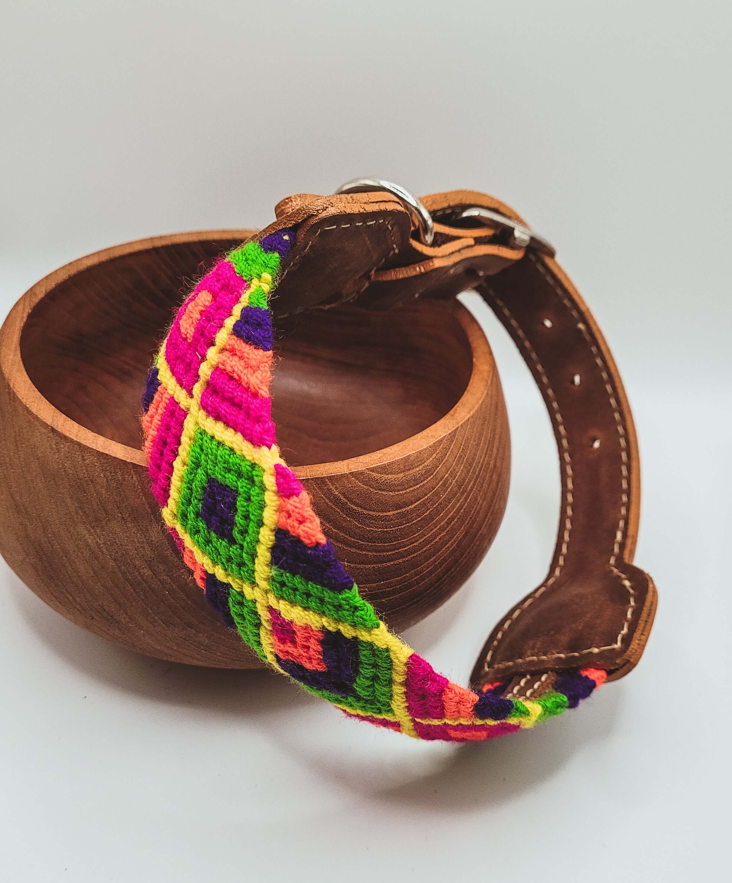Colourful handwoven Wayuu dog collar